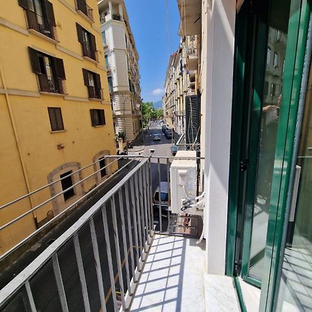 Alessia Holiday House 90Mq Salerno Centro Exterior photo