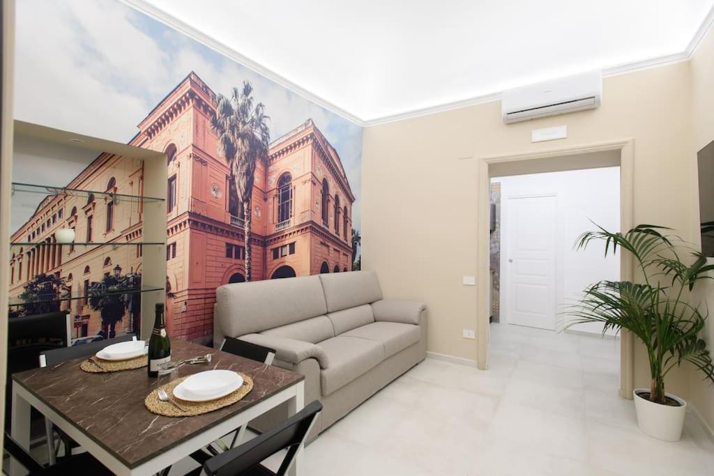 Alessia Holiday House 90Mq Salerno Centro Exterior photo